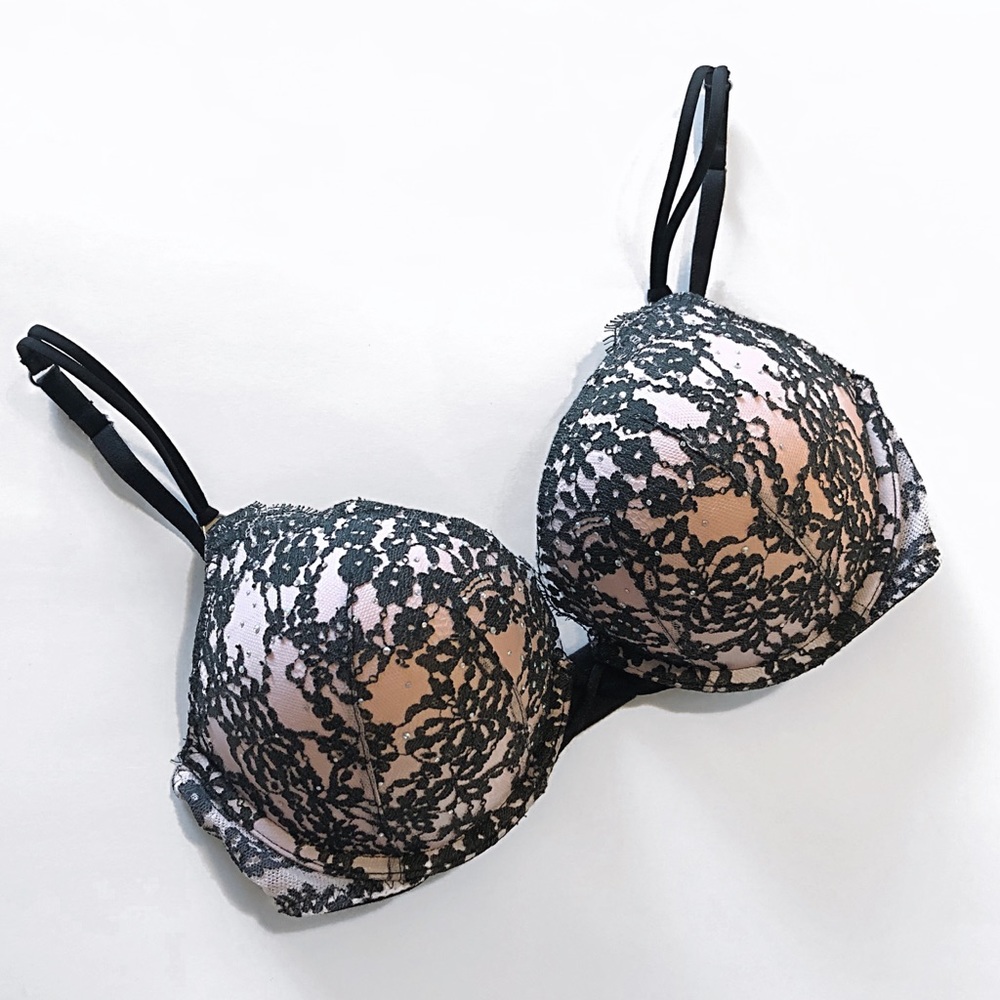 Victoria’s Secret bombshell bra